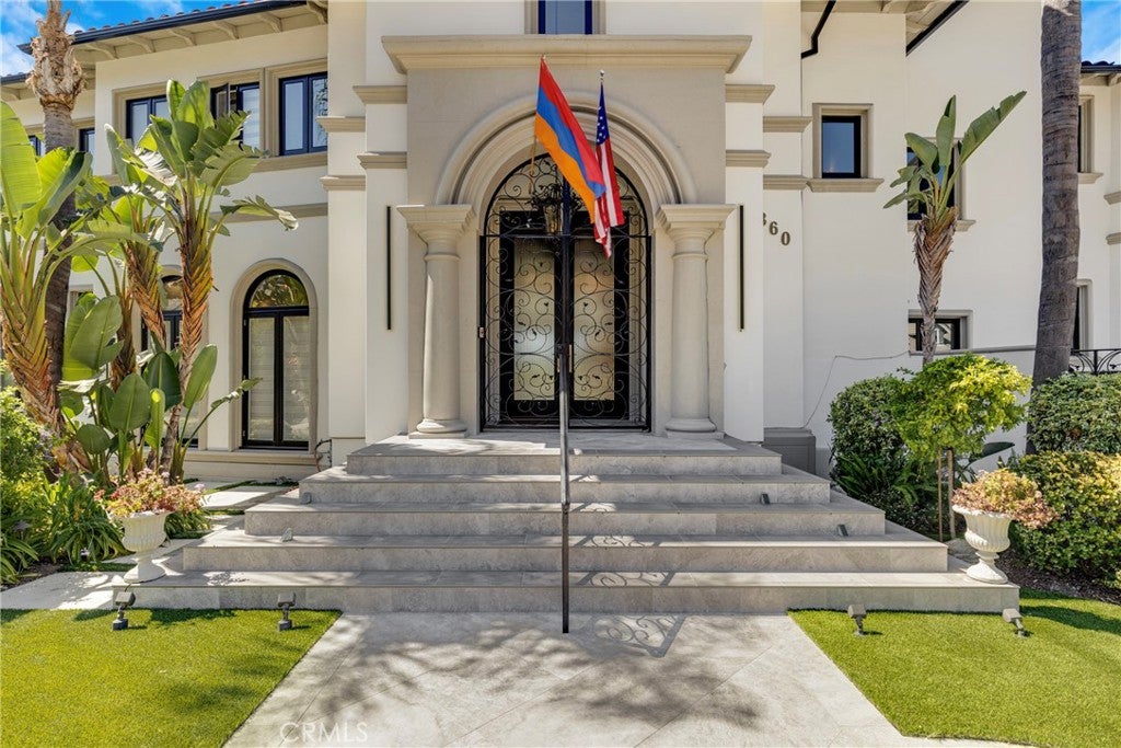 860 Greenridge Drive