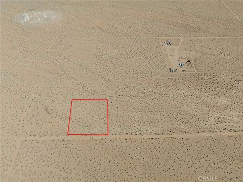 Photo of 0 Laurjoe Street, Lucerne Valley, CA 92356 (MLS # HD25246082)