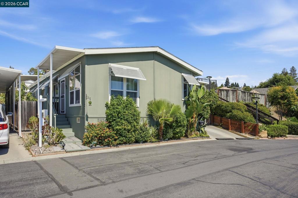 37 Terrace Dr