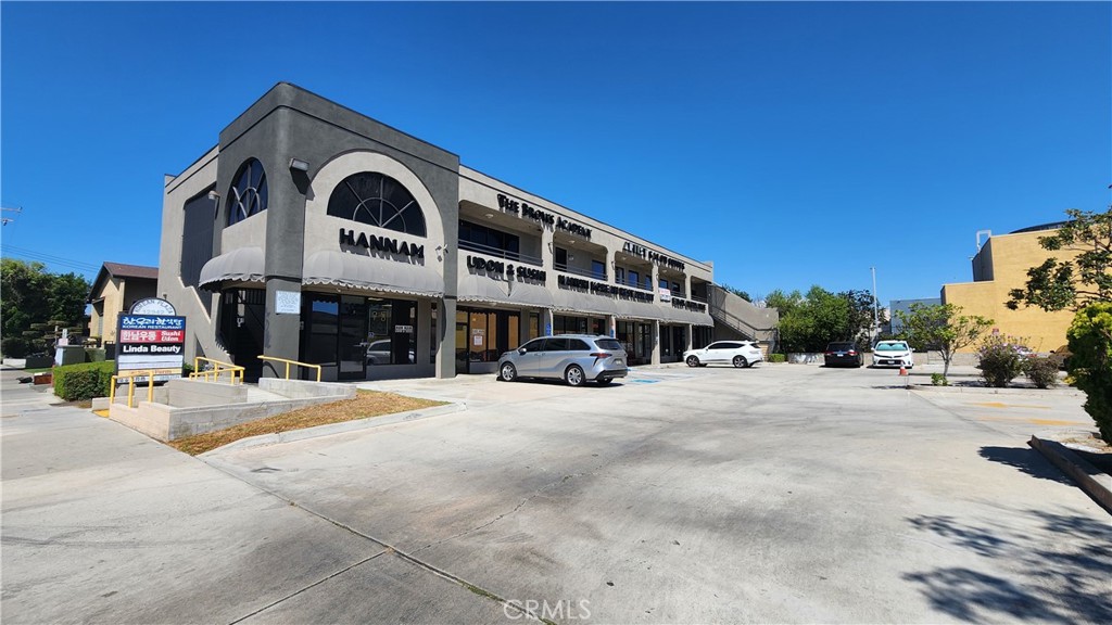 Now available for lease at 12942 Galway St, Garden Grove, this well-maintained commercial property offers two versatile units ideal for office or retail use. Each unit(750 sqft) features private office rooms, a kitchen area, and its own restroom, providing a functional layout suited for a wide range of businesses. Additionally, the property includes a shower area, adding extra convenience for professionals who need on-site amenities. Located in a central and accessible area of Garden Grove, just minutes from major thoroughfares, this location offers excellent visibility and ease of access for clients and employees alike. Whether you're a growing startup, professional service provider, or retail business, these units provide a clean, flexible, and comfortable space to support your operations. Ample parking is available on-site, and the surrounding area is quiet and professional, perfect for focused work or customer-facing services. Don’t miss this opportunity to secure a prime space in one of Garden Grove’s most established commercial neighborhoods.