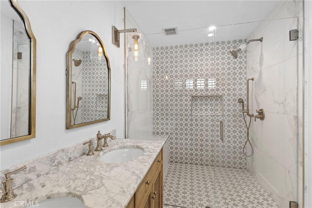 Town & Country (MIST) - Residential Lease