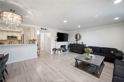 8435 Burnet 105 North Hills CA 91343