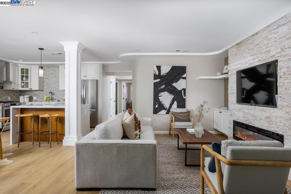 ROSSMOOR - Residential