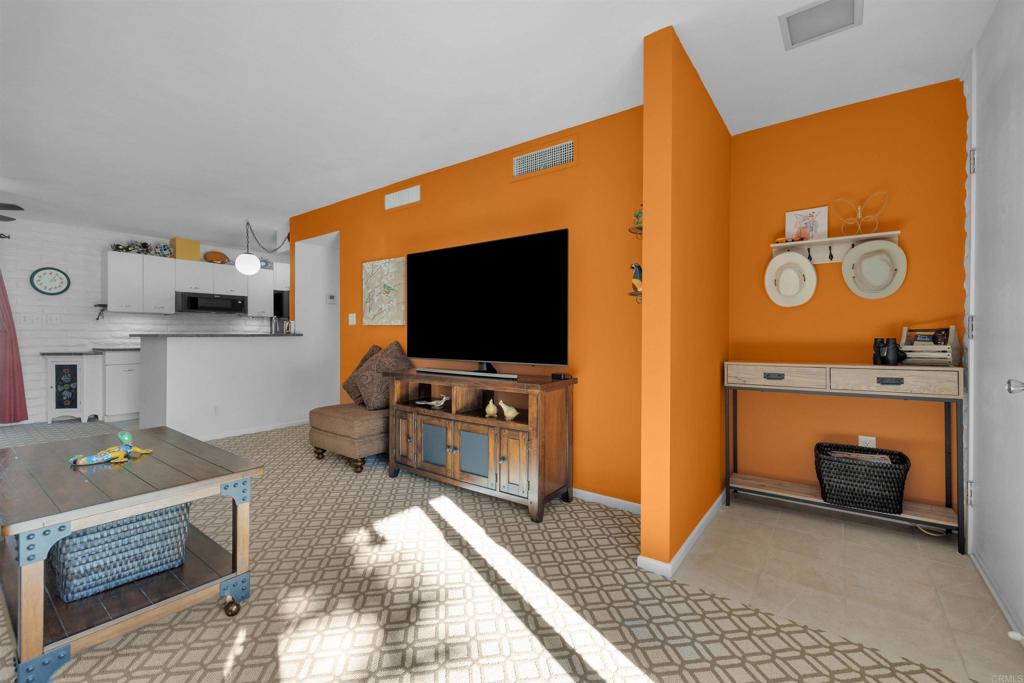 557 Palm Canyon Drive 25