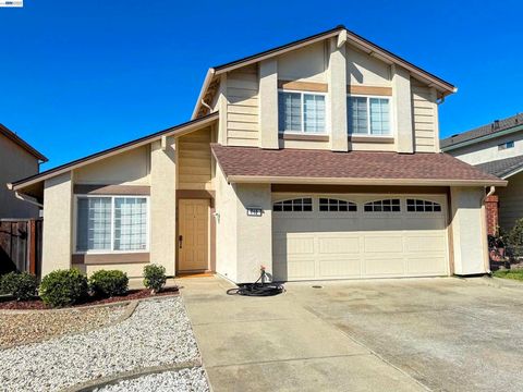 Photo of 710 Fountainhead Dr Dr, San Leandro, CA 94578 (MLS # 41130340)