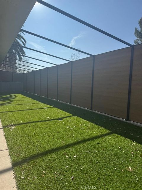 Photo of 2844 Fairmount Avenue, La Crescenta, CA 91214 (MLS # PW25250144) Photo of 2844 Fairmount Avenue, La Crescenta, CA 91214 (MLS # PW25250144)