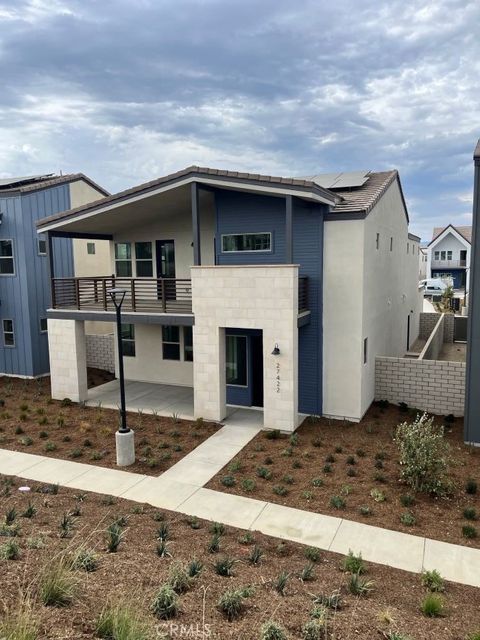 27422 Creekwood Lane Valencia CA 91381