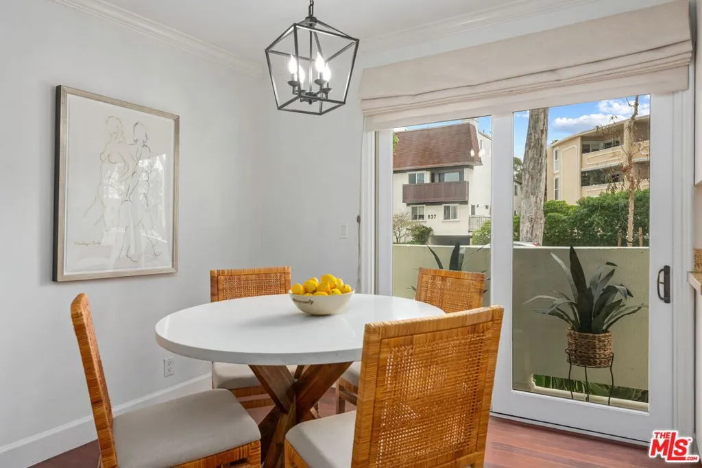 Santa Monica, California 90403, United States, 2 Bedrooms Bedrooms, ,2 BathroomsBathrooms,Residential,Active,151612