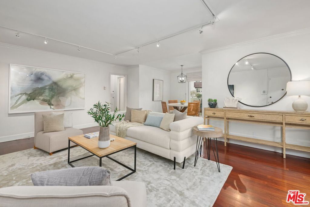 Photo of 844 7th Street #1, Santa Monica, CA 90403 (MLS # 25552455)