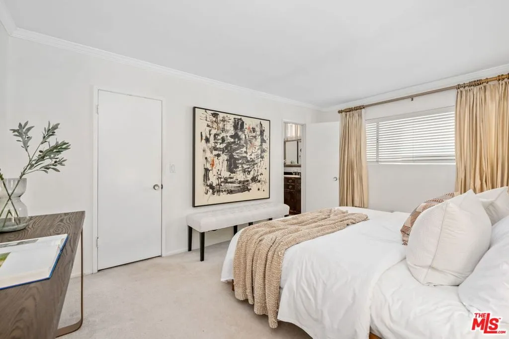 Santa Monica, California 90403, United States, 2 Bedrooms Bedrooms, ,2 BathroomsBathrooms,Residential,Active,151612