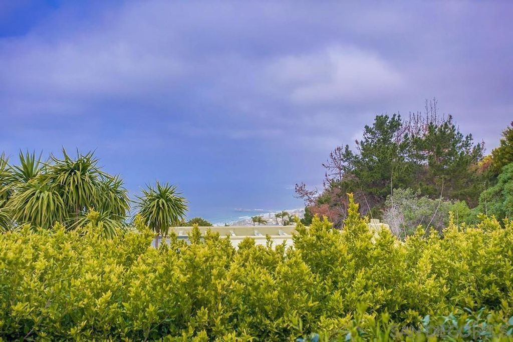 Photo of 7255 Via Capri, La Jolla, CA 92037 (MLS # 260001565SD)