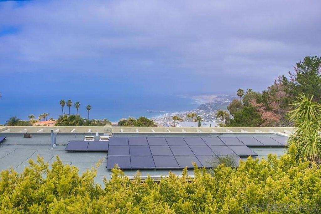 Photo of 7255 Via Capri, La Jolla, CA 92037 (MLS # 260001565SD)