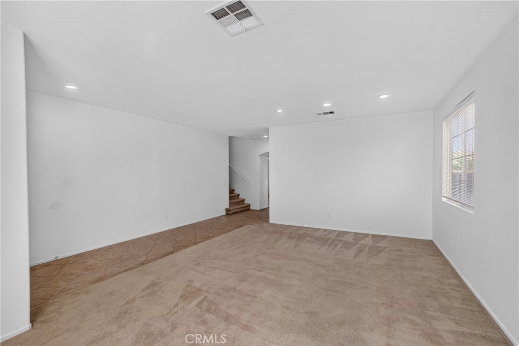 3019 W Newgrove