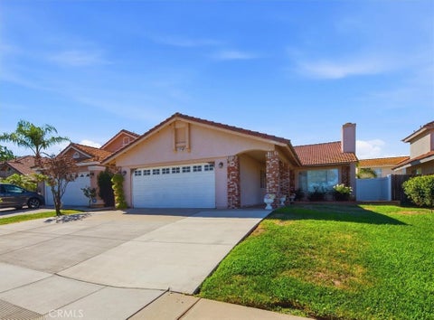 Tiny photo for 19981 Silvercrest Lane, Riverside, CA 92508 (MLS # SW26197571)