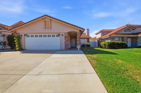 Tiny photo for 19981 Silvercrest Lane, Riverside, CA 92508 (MLS # SW26197571)