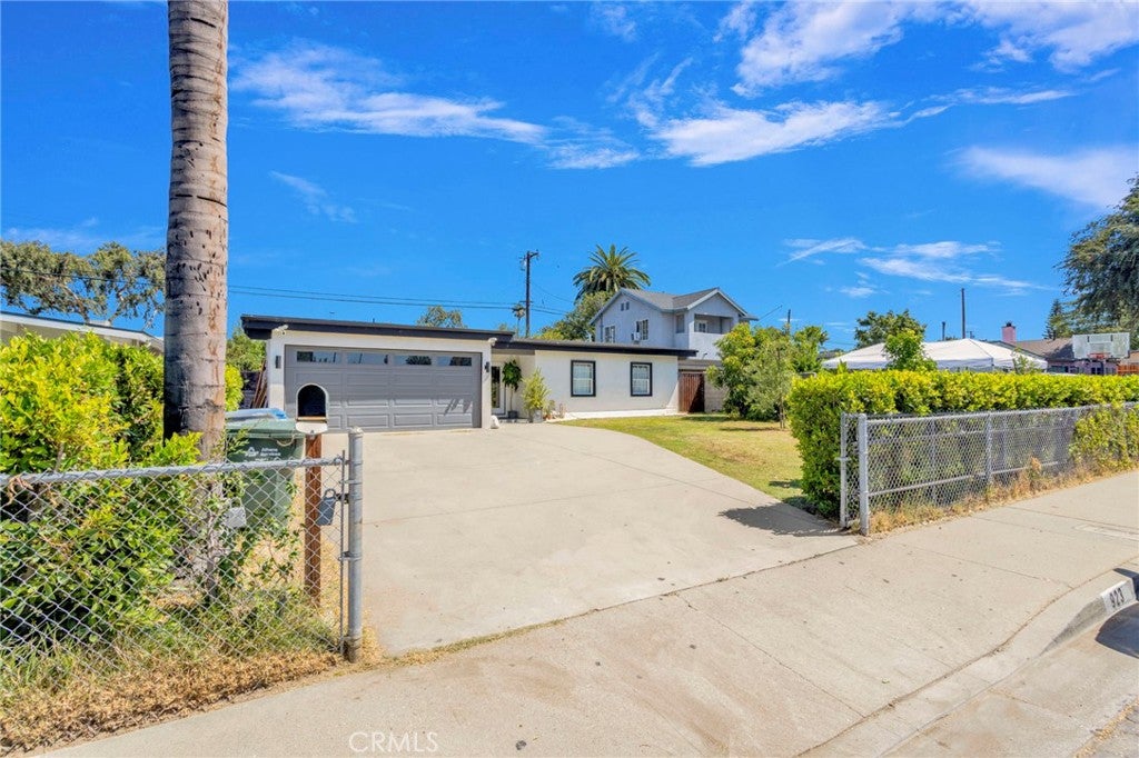 923 Hallwood Avenue