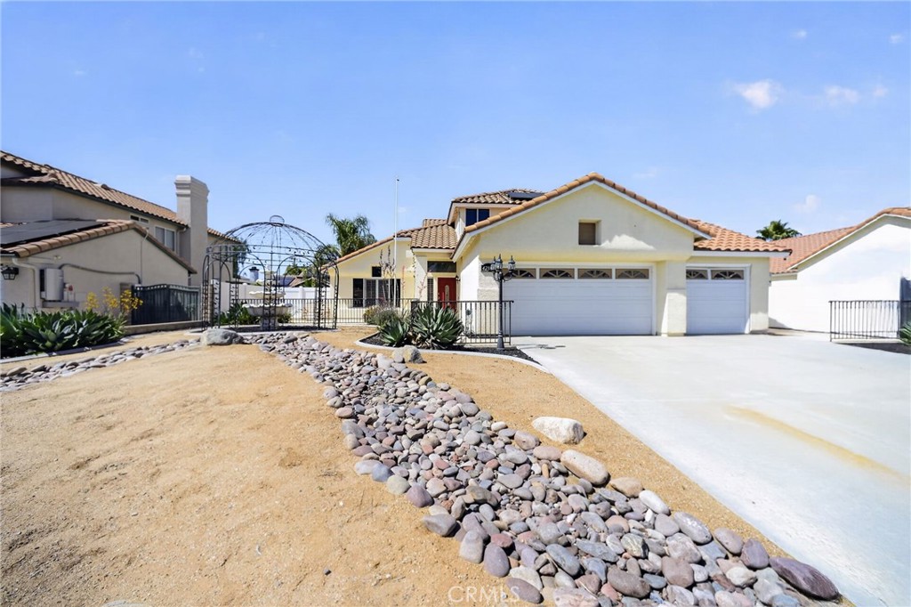 42806 Avenida Tigre