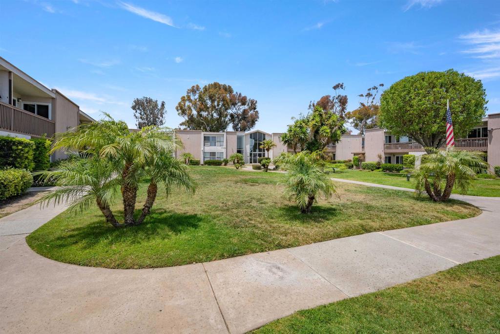 285 Moss Street 109