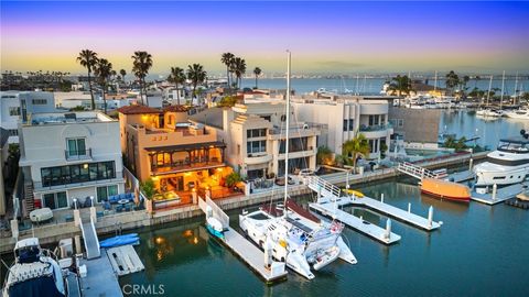Photo of 6 Green Turtle Rd, Coronado, CA 92118 (MLS # MB26077104)