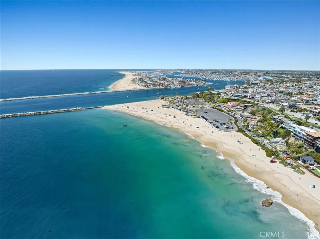 Corona Del Mar, California 92625, United States, 3 Bedrooms Bedrooms, ,3 BathroomsBathrooms,Residential,Active,196610