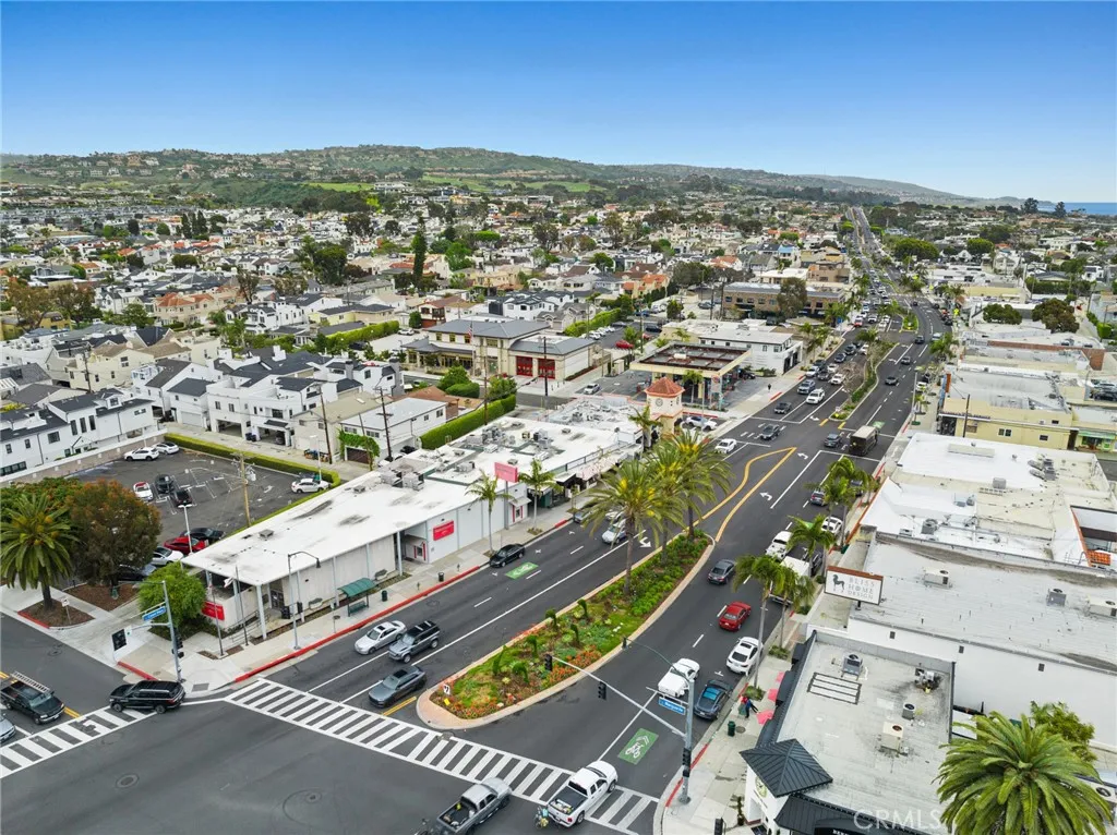 Corona Del Mar, California 92625, United States, 3 Bedrooms Bedrooms, ,3 BathroomsBathrooms,Residential,Active,196610