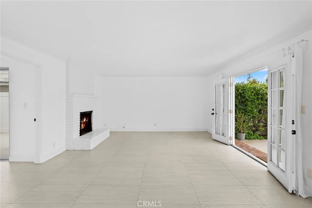 Corona Del Mar, California 92625, United States, 3 Bedrooms Bedrooms, ,3 BathroomsBathrooms,Residential,Active,196610