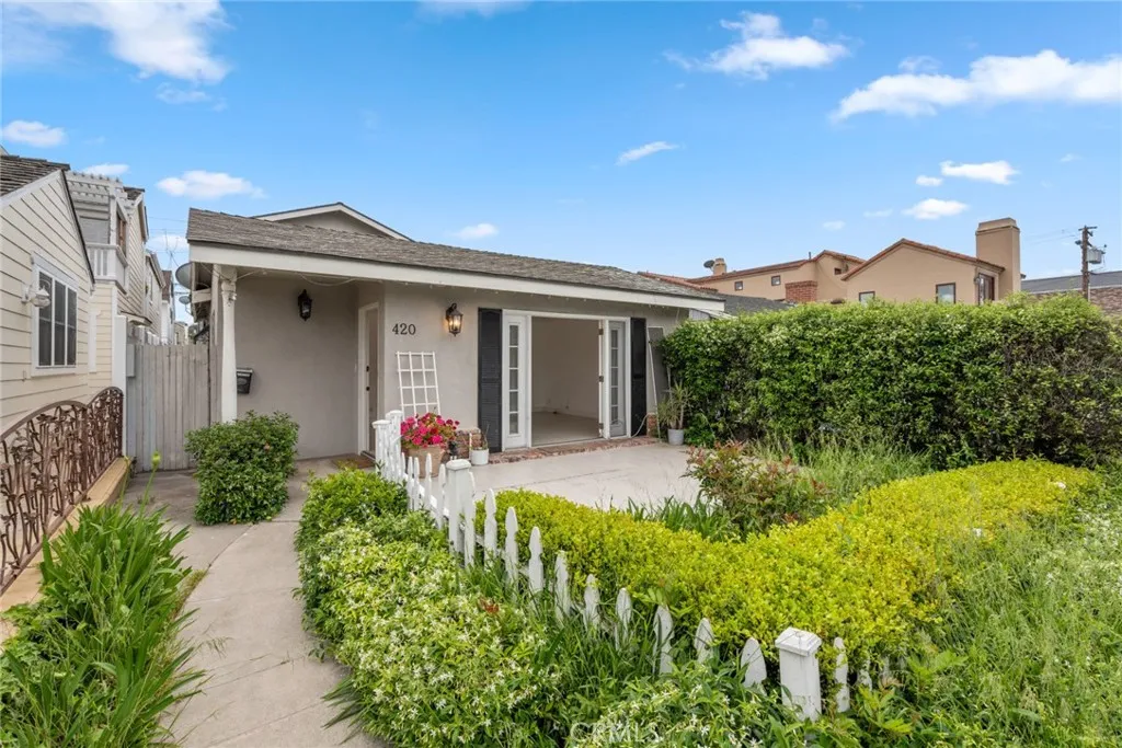 Corona Del Mar, California 92625, United States, 3 Bedrooms Bedrooms, ,3 BathroomsBathrooms,Residential,Active,196610