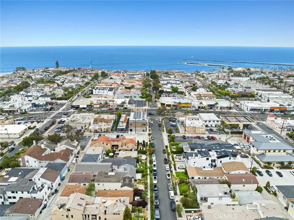 Corona Del Mar, California 92625, United States, 3 Bedrooms Bedrooms, ,3 BathroomsBathrooms,Residential,Active,196610