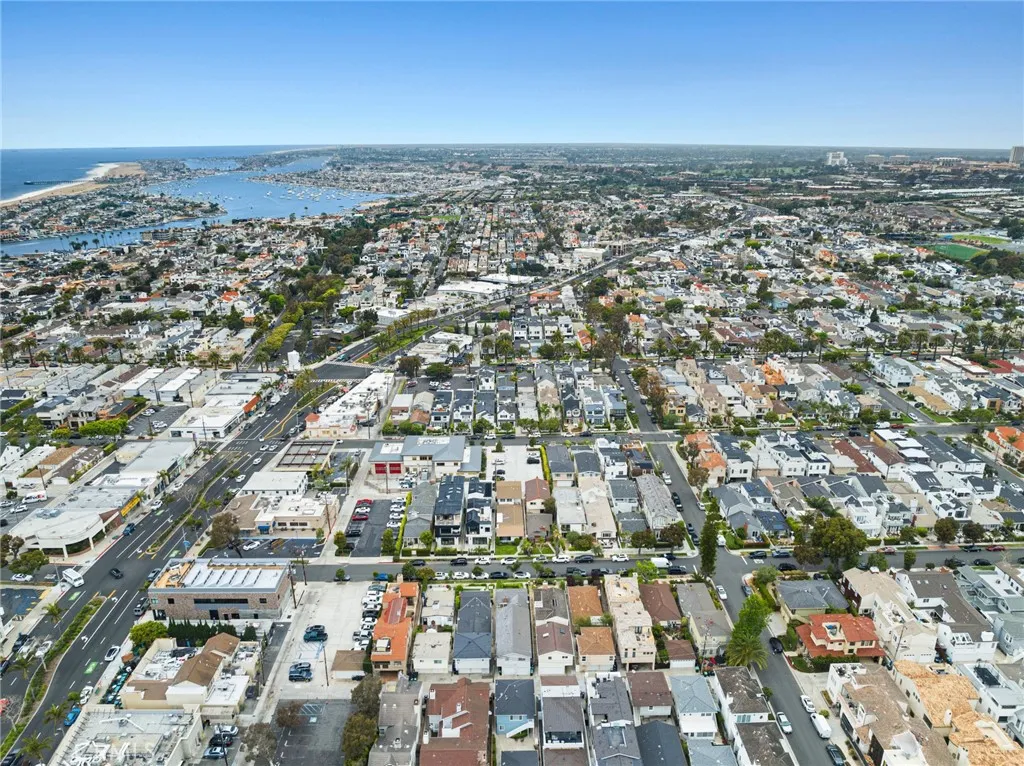 Corona Del Mar, California 92625, United States, 3 Bedrooms Bedrooms, ,3 BathroomsBathrooms,Residential,Active,196610