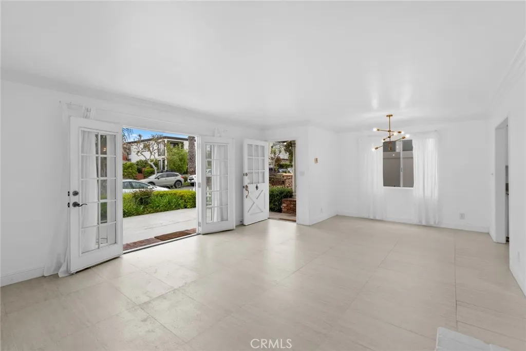 Corona Del Mar, California 92625, United States, 3 Bedrooms Bedrooms, ,3 BathroomsBathrooms,Residential,Active,196610