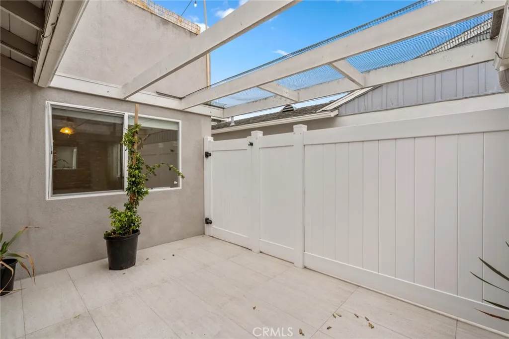 Corona Del Mar, California 92625, United States, 3 Bedrooms Bedrooms, ,3 BathroomsBathrooms,Residential,Active,196610