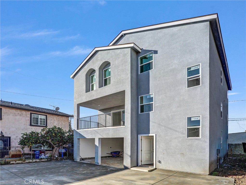 1231 S Rowan Avenue