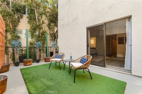 Photo of 1045 N Kings Road #107, West Hollywood, CA 90069 (MLS # BB26034059)