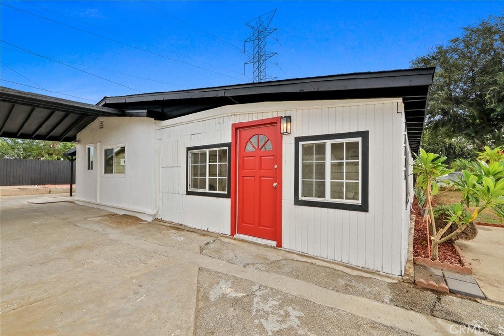 17735 E Newburgh