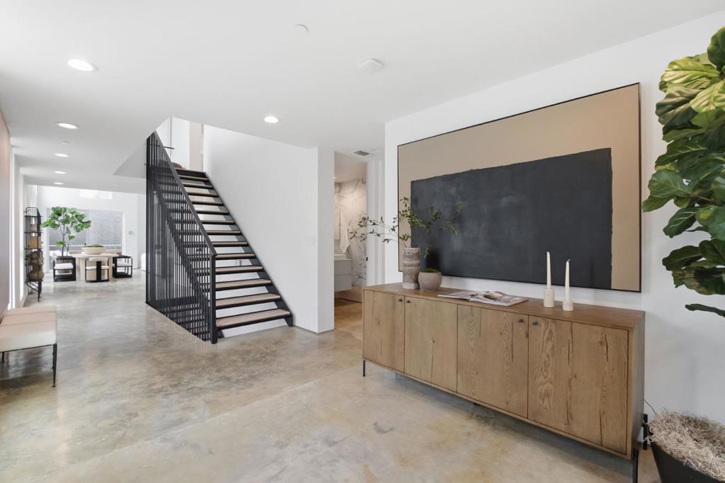 1375 Livingston Avenue