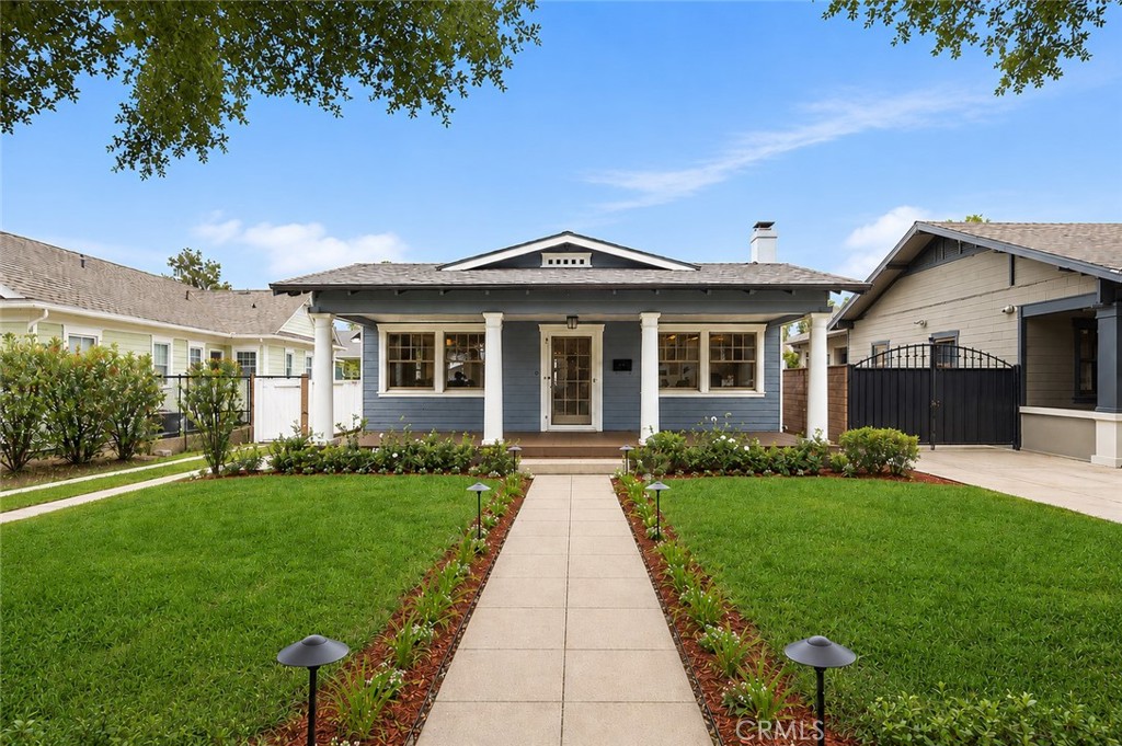 349 N Glendora