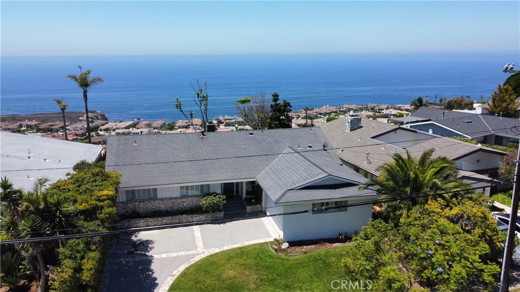 30605 Rue De La Pierre