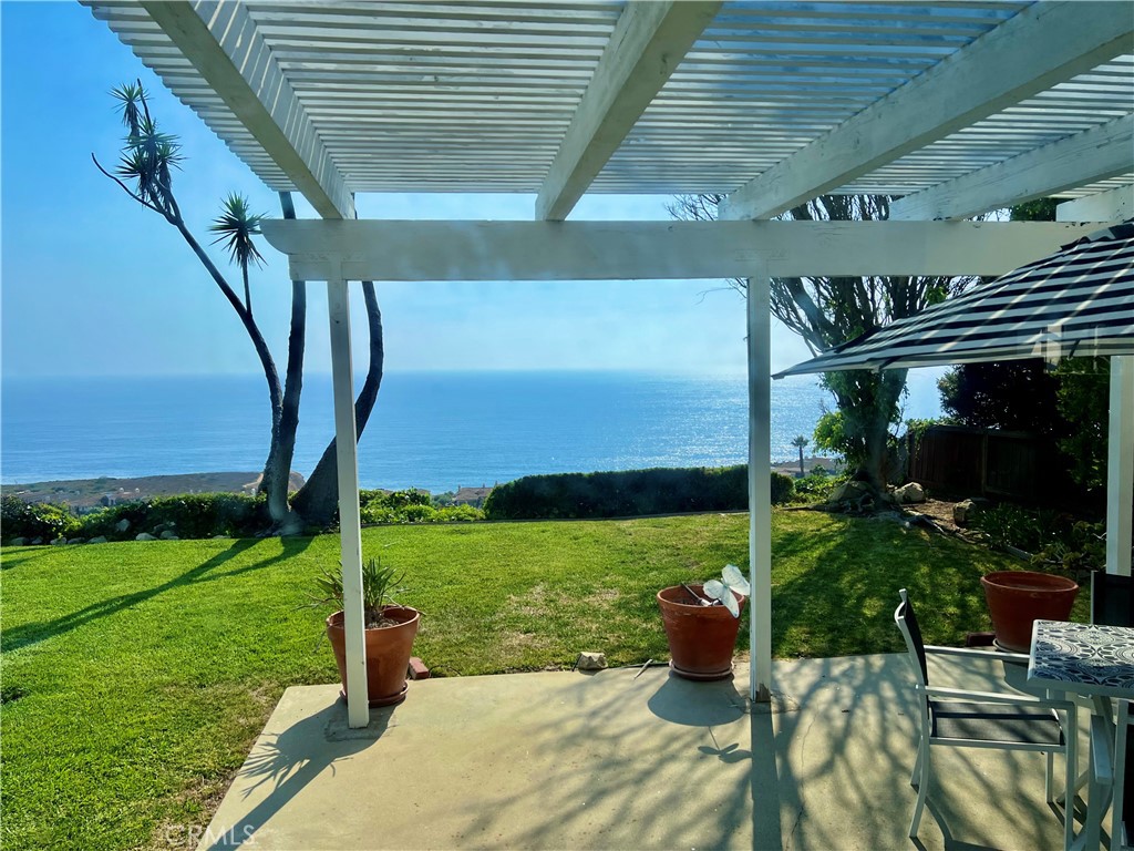 30605 Rue De La Pierre