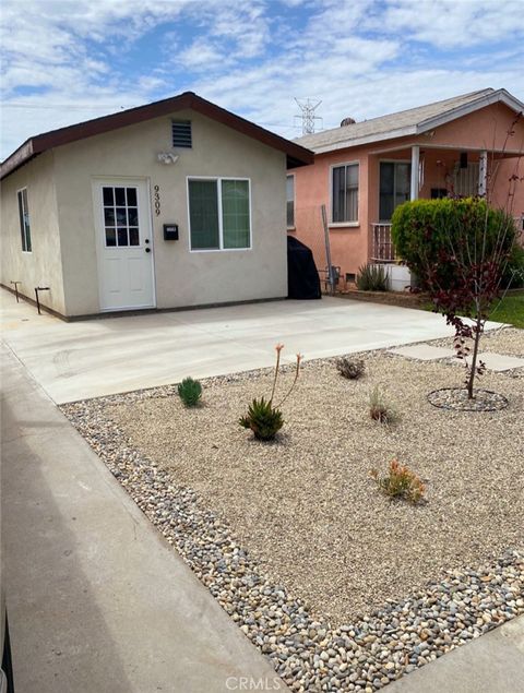 9309 Dearborn Avenue South Gate CA 90280