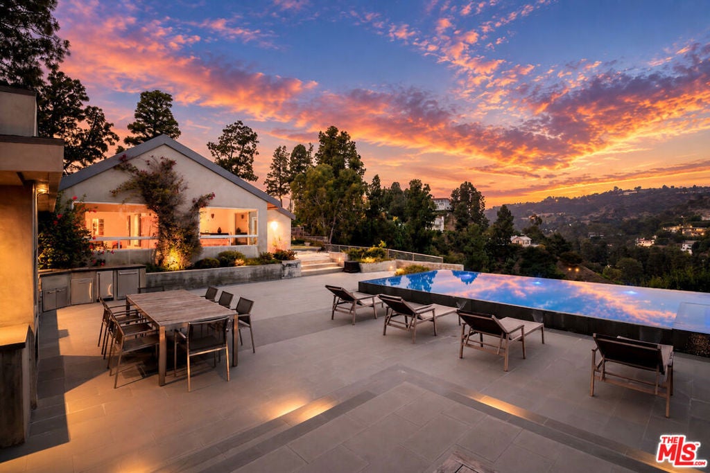 1270 Lago Vista Drive