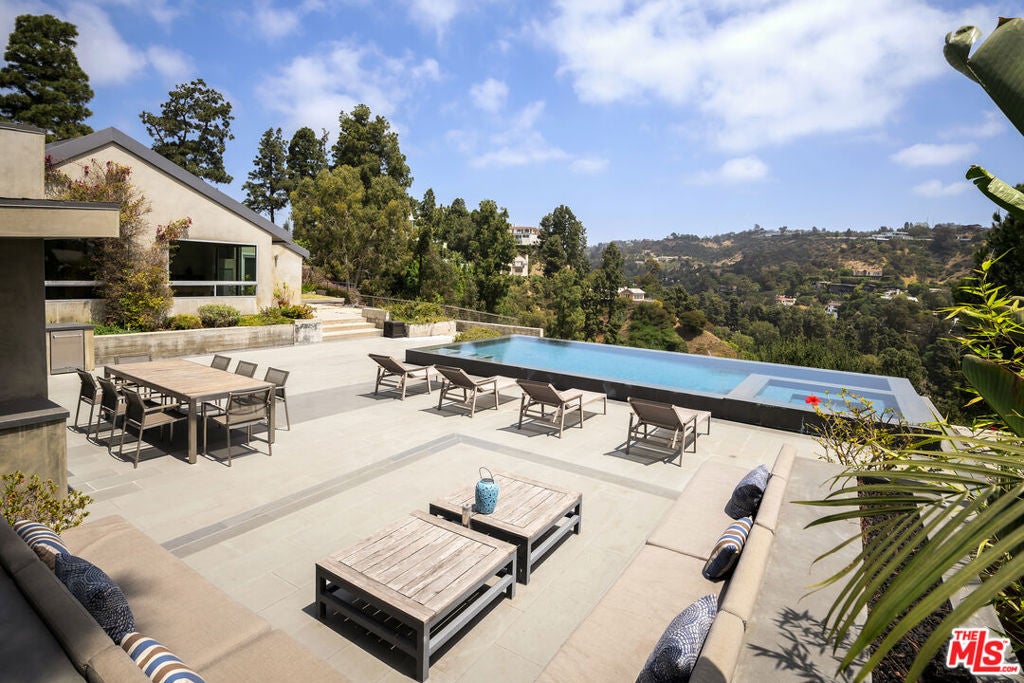 1270 Lago Vista Drive