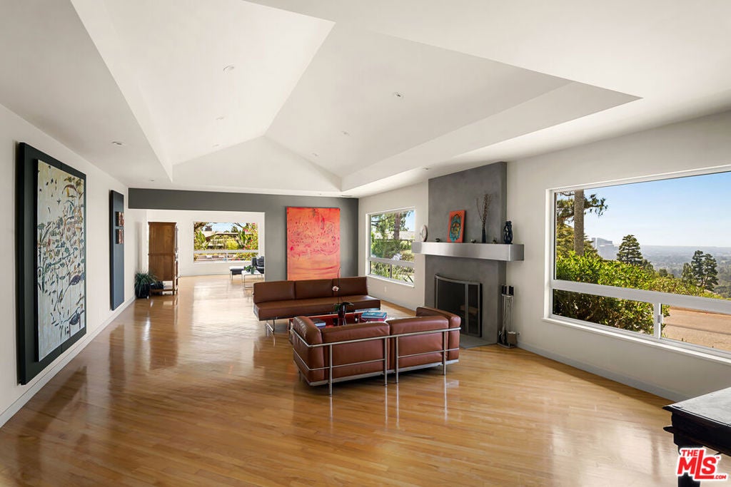 1270 Lago Vista Drive