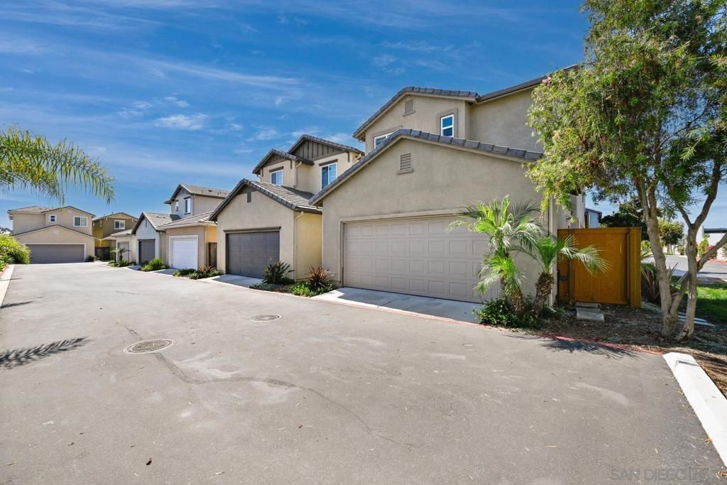 Photo of 1786 Jasmine Way Way, Oceanside, CA 92054 (MLS # 2601252SD)