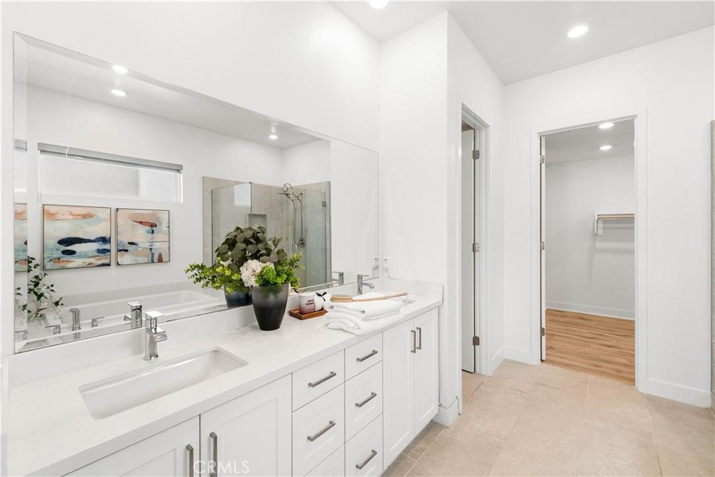 Others - Residential Lease