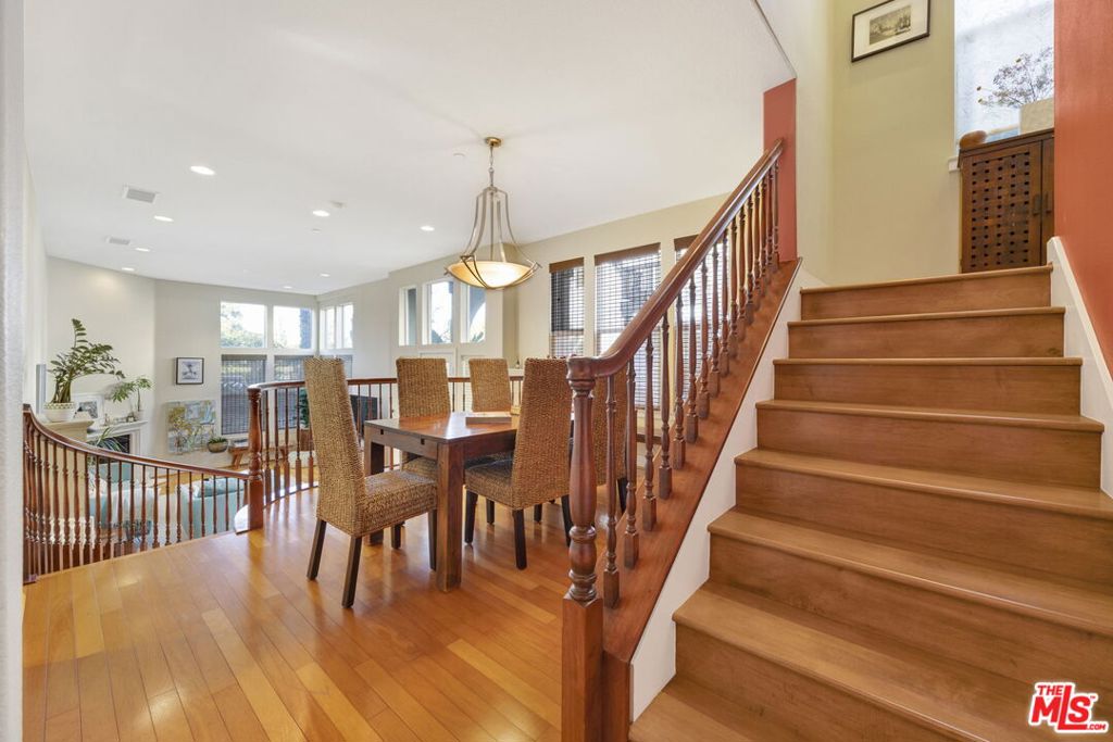 Properties 4 5700 Seawalk Drive 8