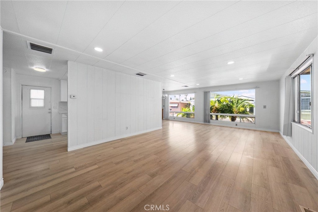 1205 W Cypress St 146