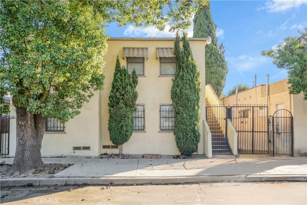 1922 Locust Avenue