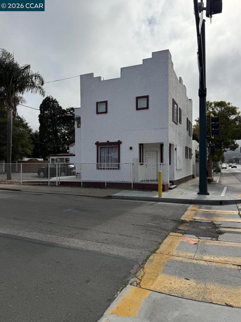 3305 Macdonald Ave, Richmond, CA 94805