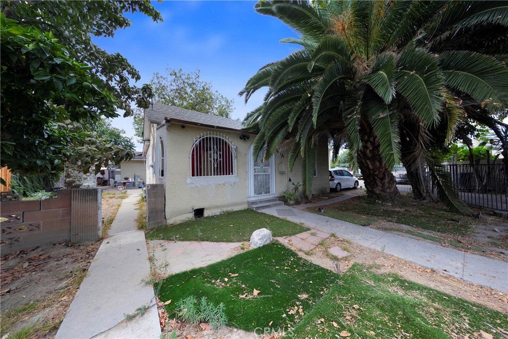 2430 W 6th A&B