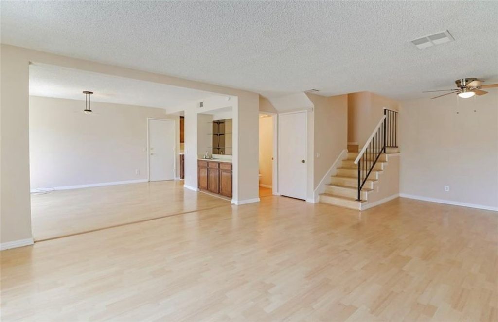 Photo of 10234 Variel Avenue #12, Chatsworth, CA 91311 (MLS # SR25198410)